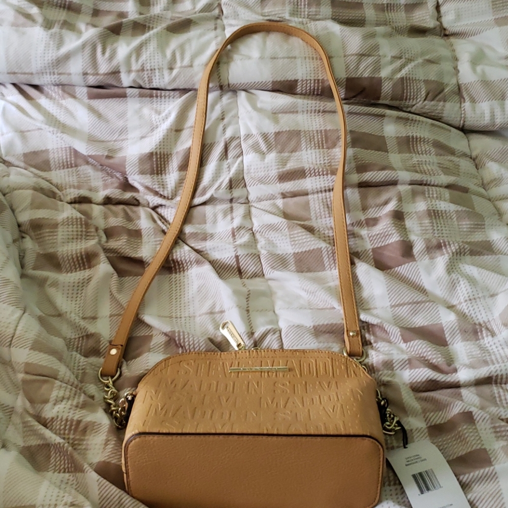 [NEW] Steve Madden Logo Crossbody